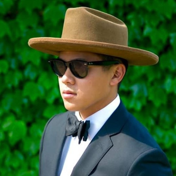 Meet your Posher, Alexander - Picture 1 of 1